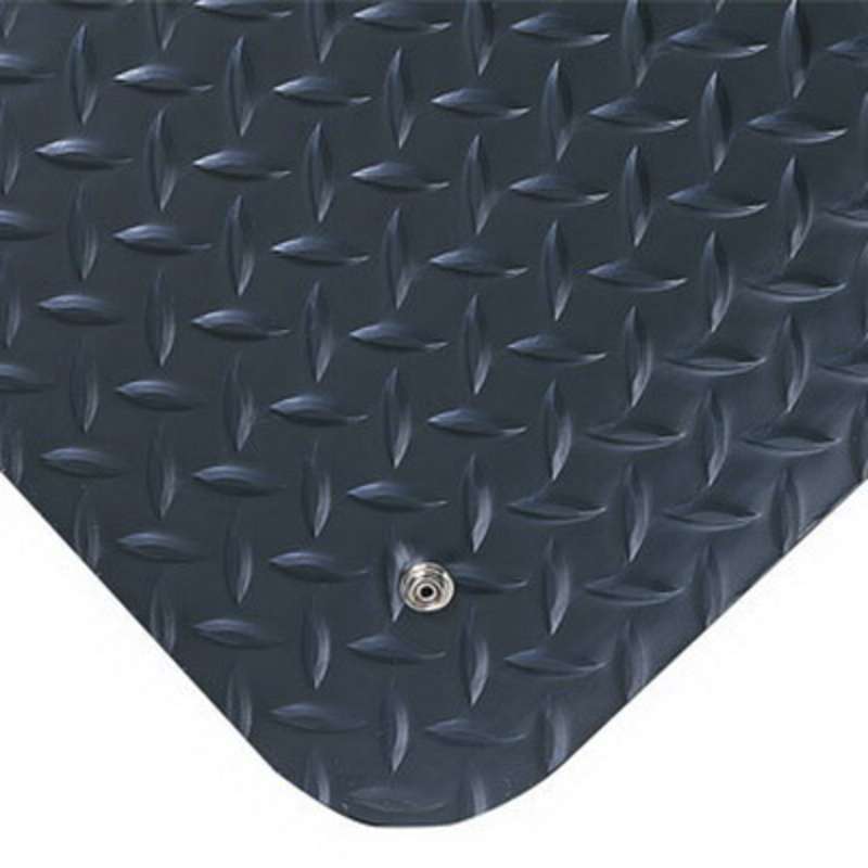 Conductive 3 x 5' Diamond Plate Black Matting with Nitricell® Sponge Base, 9/16" Thick